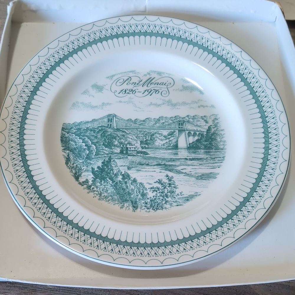 Wedgwood Collector Plate Pont Menai *BING